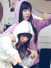 sunny-and-taeyeon-2