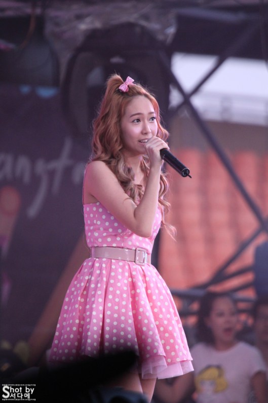 a0038122_4c70085785f43