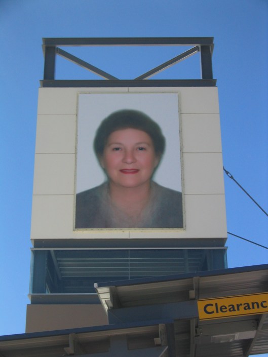 Face_of_the_Community_middle-aged_lady