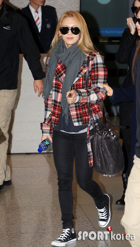 snsd airport pictures (4)