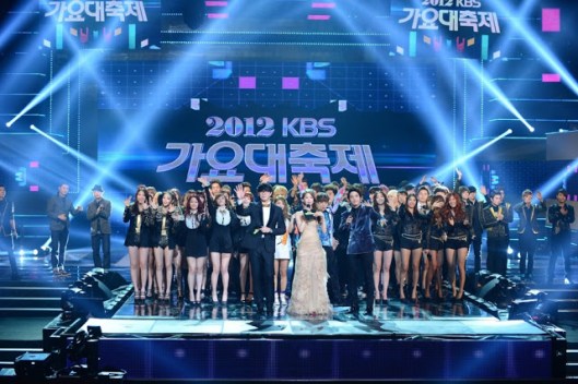 snsd yoona 2012 kbs gayo daejun pictures (4)