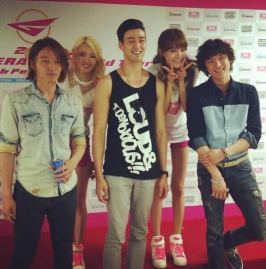 BMQJhrsCcAAtTa2.jpg large